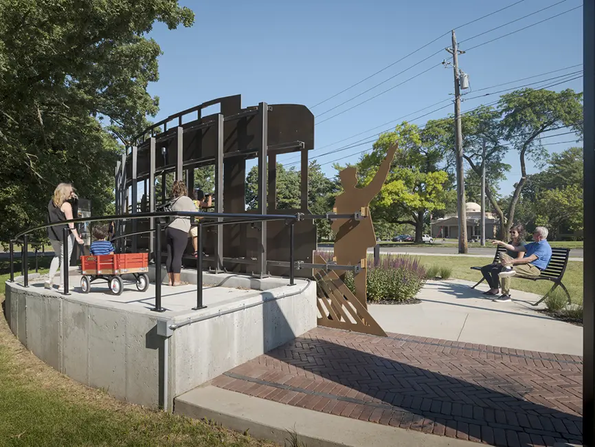 Des Moines Trolly Loop ramp behind the monument